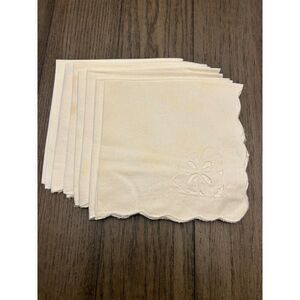Vintage Embroidered Linen Napkins Set of 7 - Scalloped Edges - Cream Color